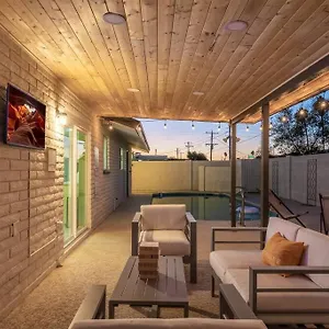 Cozy-perfect Location-private Pool-heat Optional- Spring Training-gcu Holiday home Phoenix